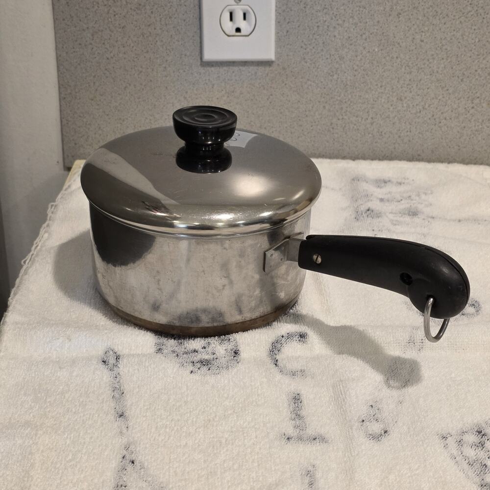 Vintage Revere Ware 1801 Copper Bottom 1.5 Qt Saucepan Lid Clinton IL USA